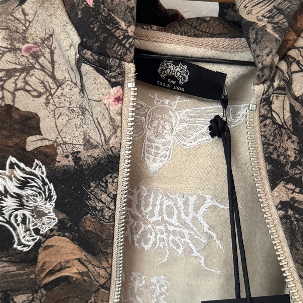 Darc Sport Moth Kanji Iris Cherry Blossom Woodland Camo Zip Up S NEW - Picture 4 of 7